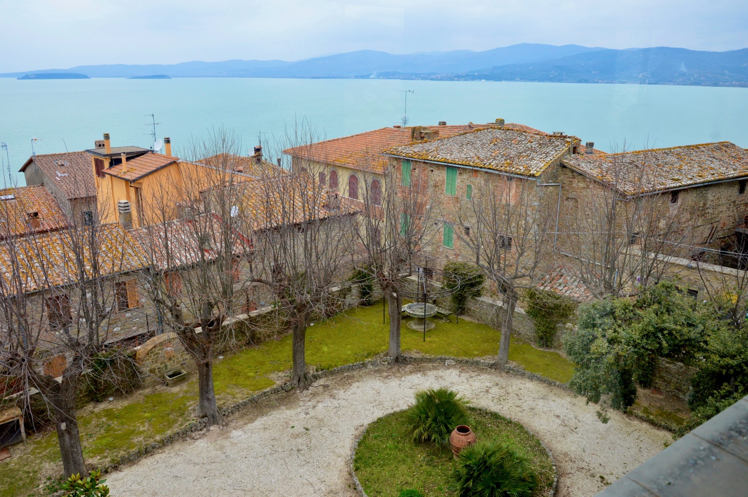 Uitzicht vanaf Villa Palombaro in Monte del Lago, Trasimeno
