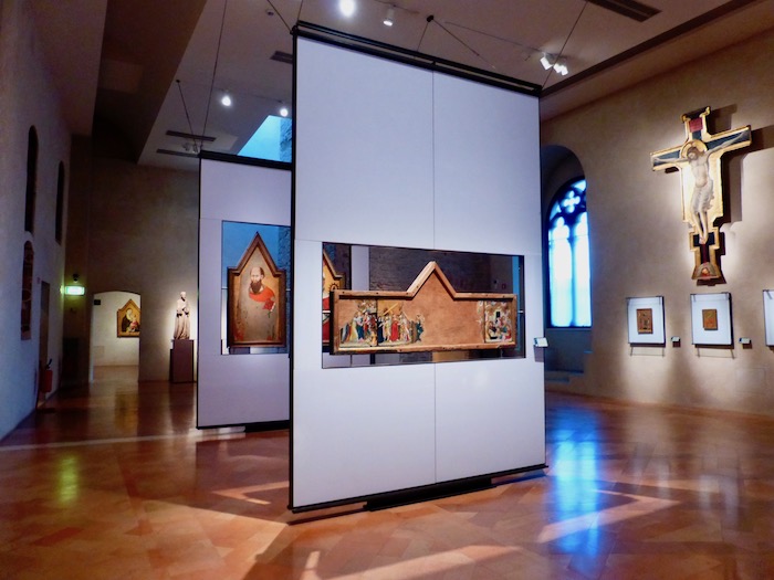 Kunstgeschiedenis in het museum van Perugia