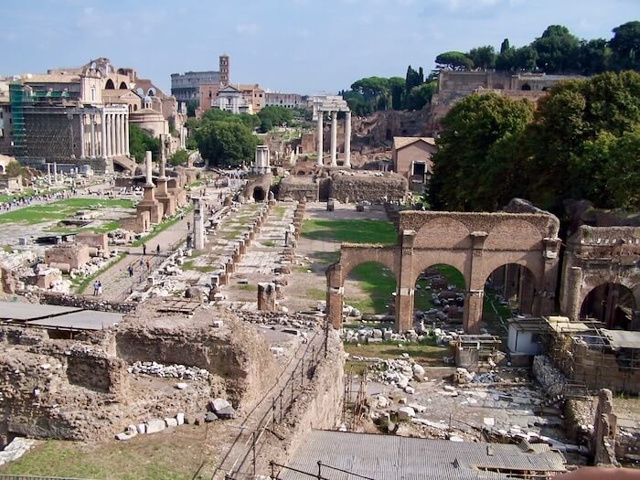 De Foro Romano in Rome De Foro Romano in Rome